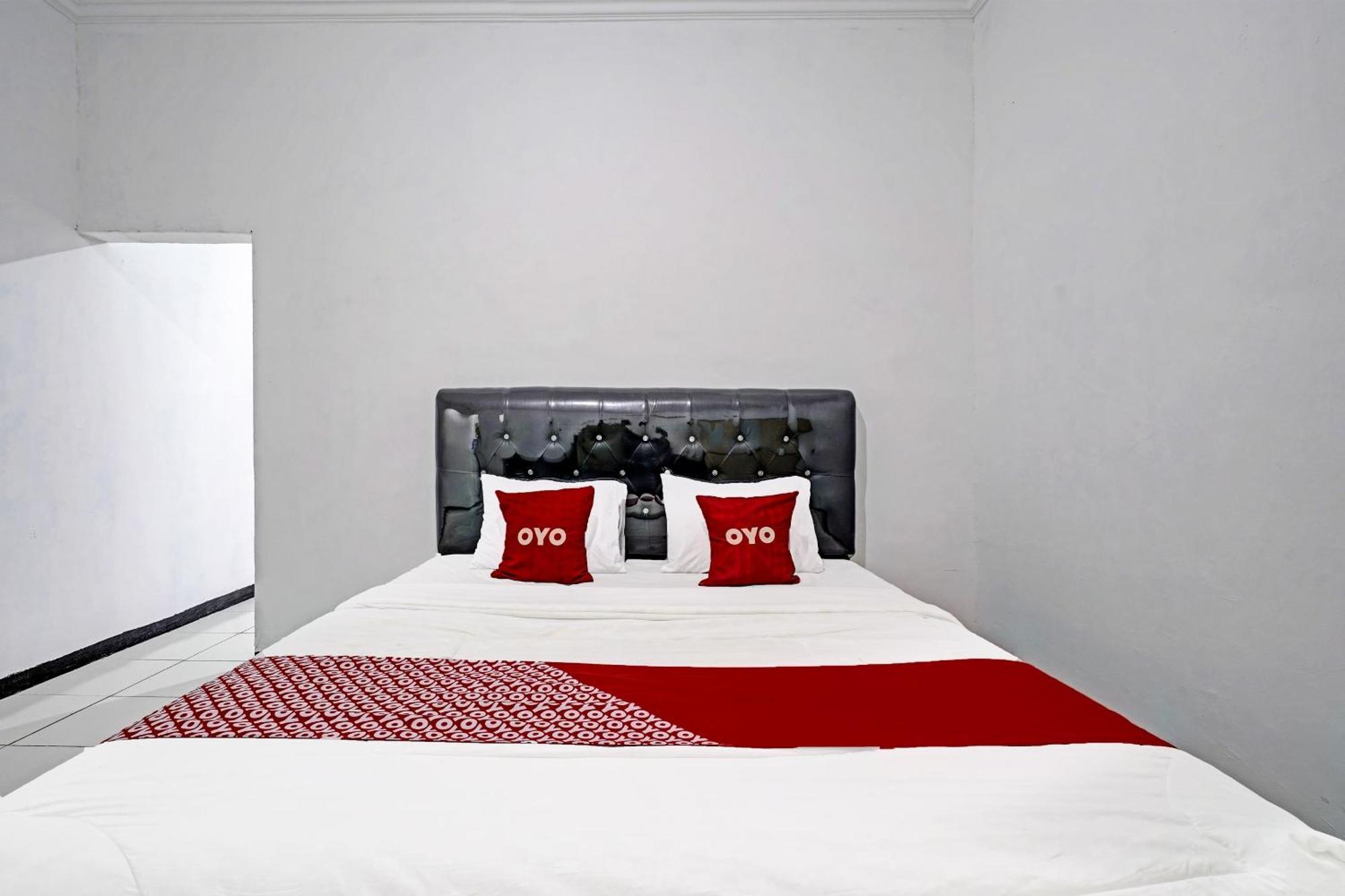 Oyo 91334 Permata Papua Guest House Pameungpeuk  ภายนอก รูปภาพ